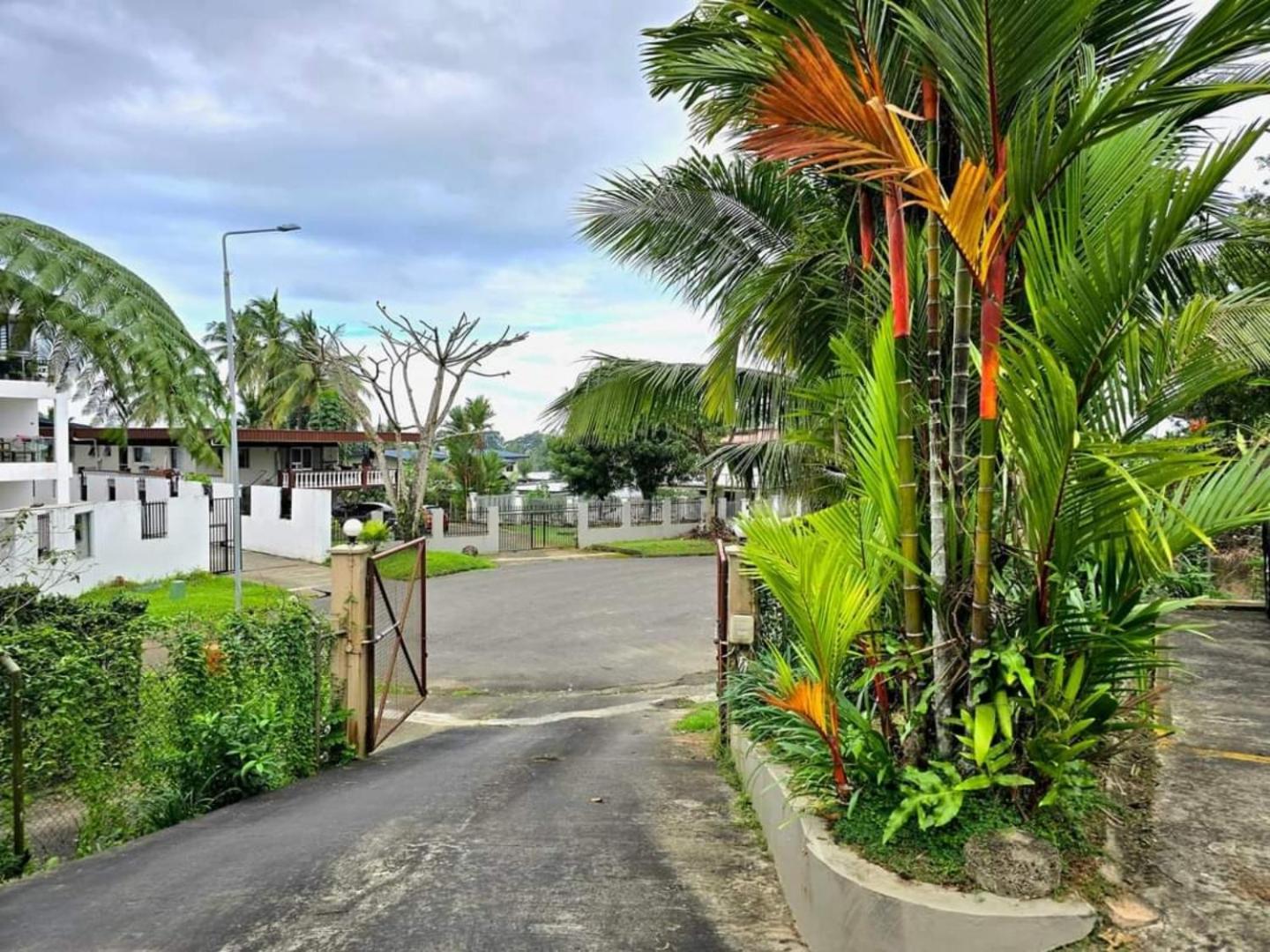 Апартаменты Family Retreat In Suva, Swimming Pool, Free Wifi & Parking Экстерьер фото